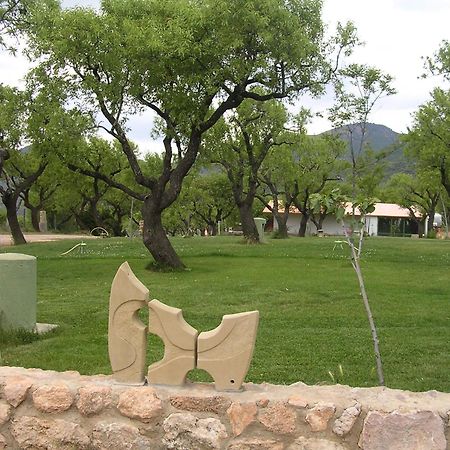 Camping Castillo De Loarre Bagian luar foto