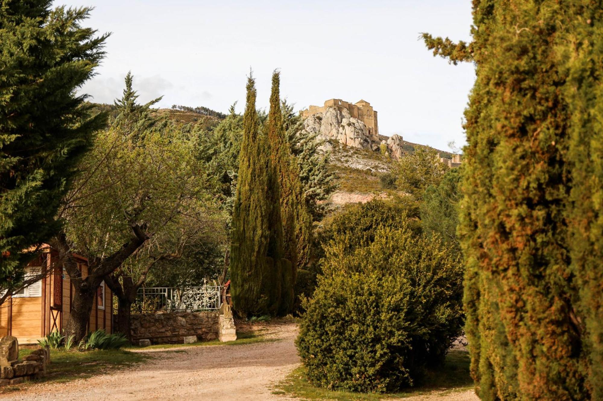 Camping Castillo De Loarre Bagian luar foto