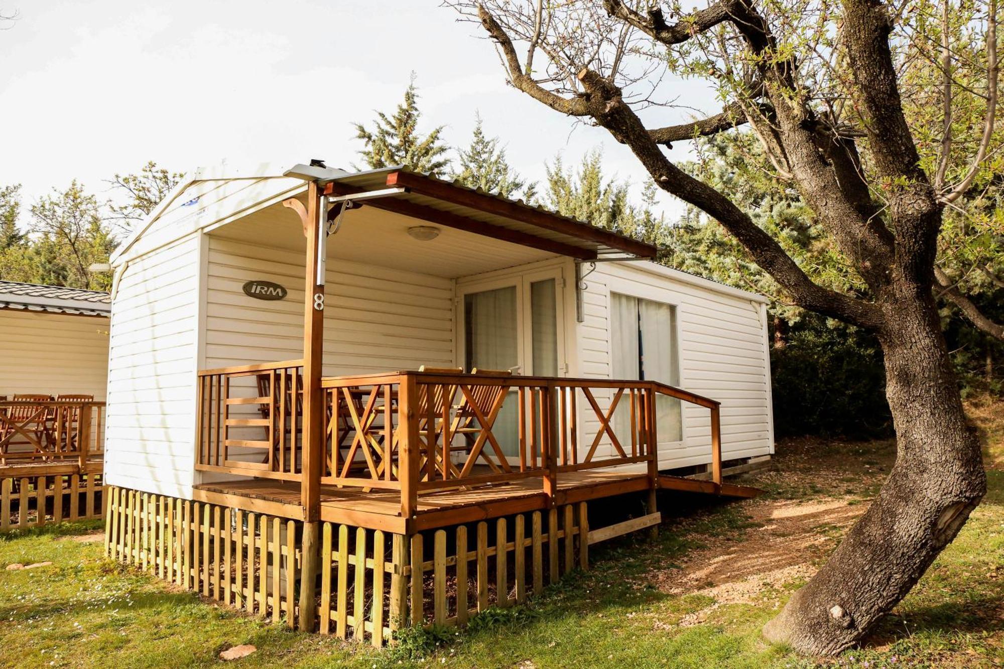 Camping Castillo De Loarre Bagian luar foto