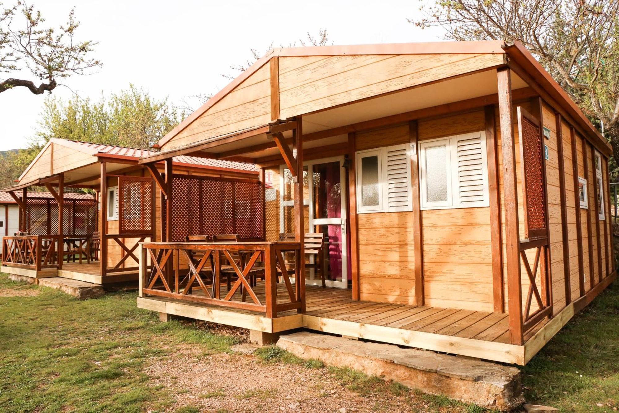 Camping Castillo De Loarre Bagian luar foto