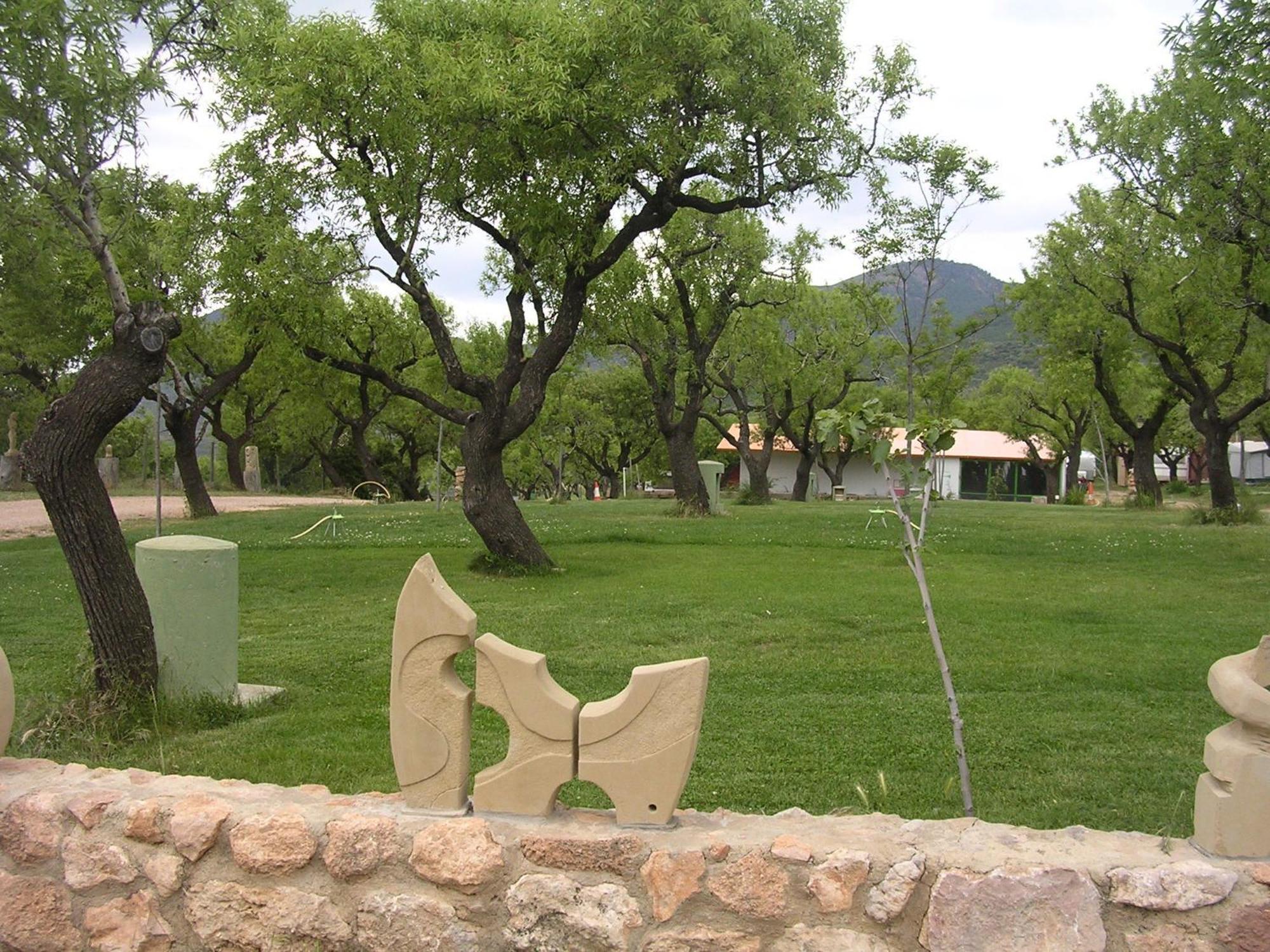 Camping Castillo De Loarre Bagian luar foto