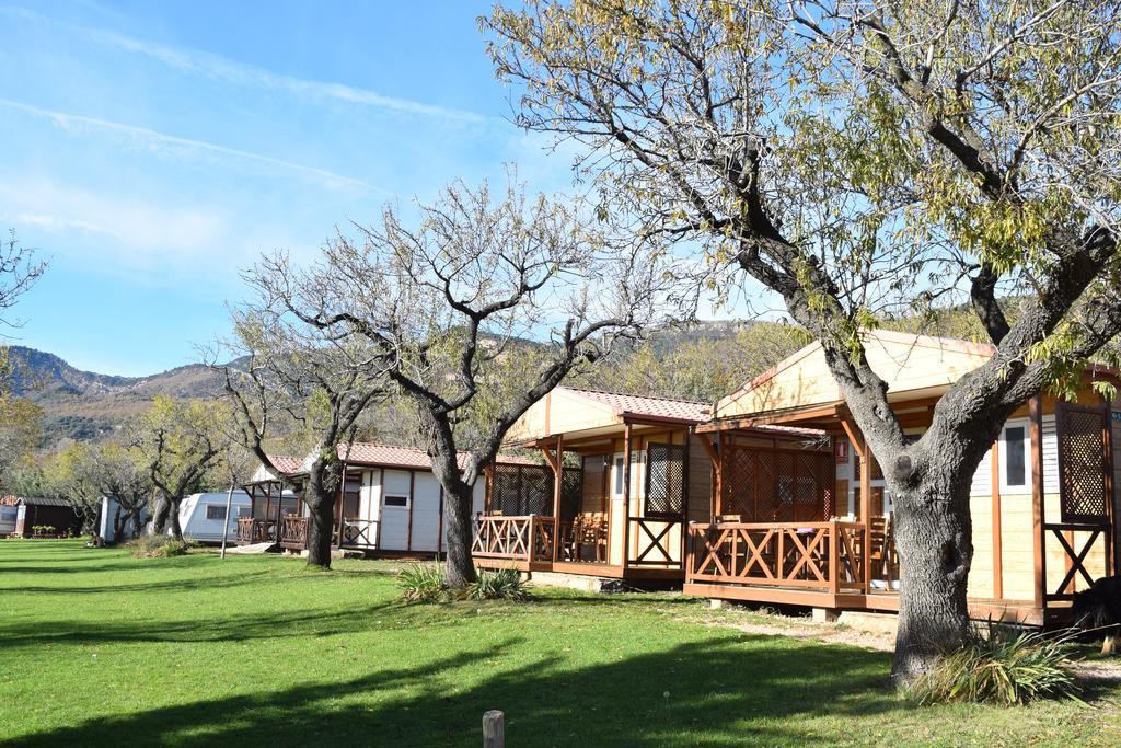 Camping Castillo De Loarre Bagian luar foto